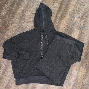 Women’s Express Sweatsuit Set